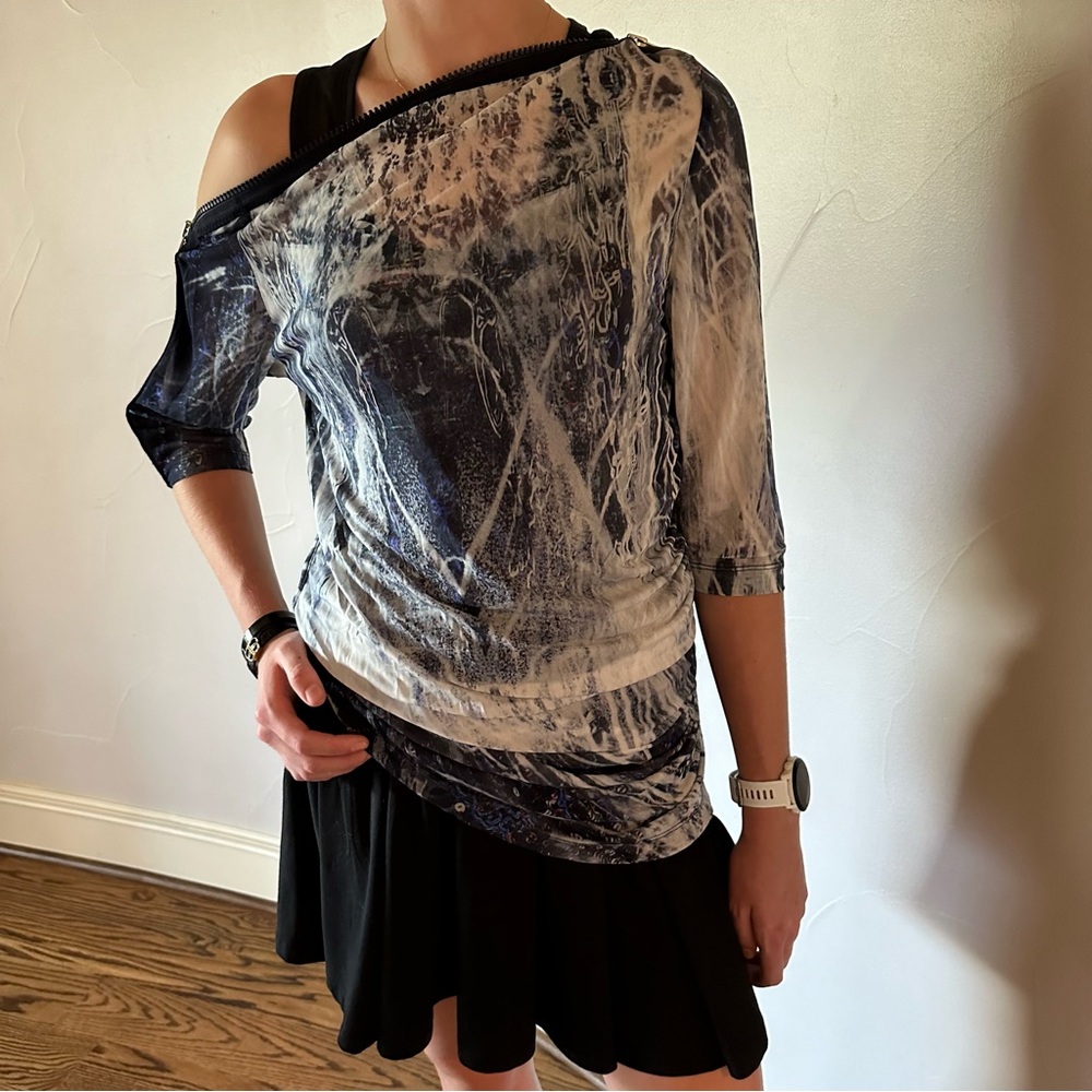 McQ ALEXANDER MCQUEEN NWOT Asymmetrical Shoulder Zipper Top🌸 - Picture 3 of 14